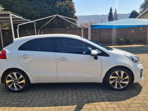 2016 WHITE KIA RIO 1.4 TEC HATCH MANUAL - Image 4