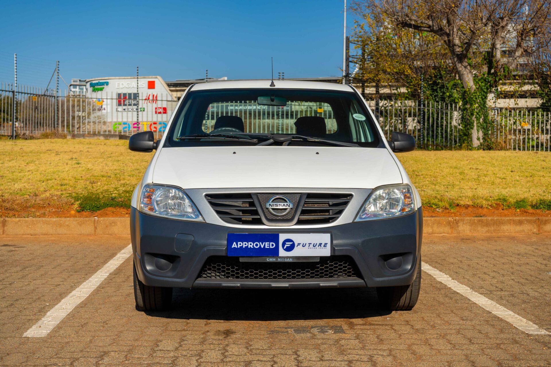 2018 WHITE NISSAN NP200 1.6