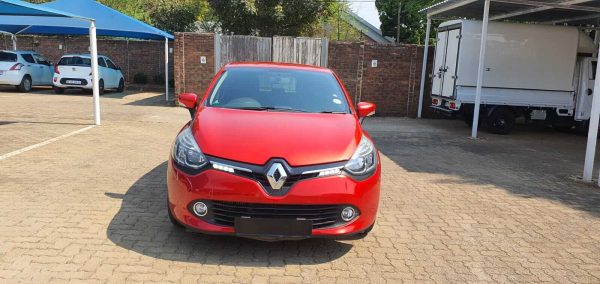 2015 RENAULT CLIO IV 900T MANUAL - Image 2