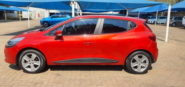 2015 RENAULT CLIO IV 900T MANUAL - Image 5