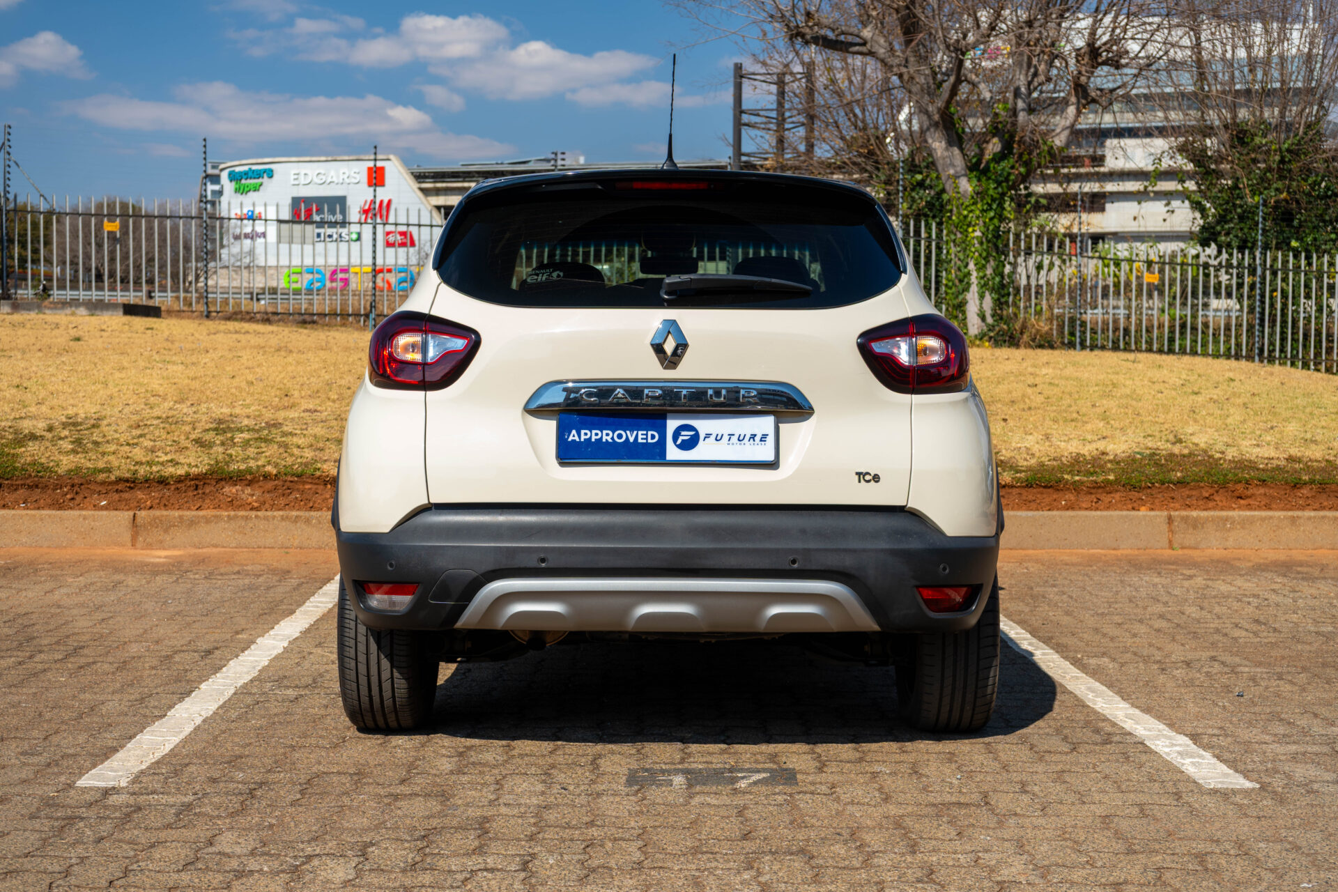 2018 WHITE RENAULT CAPTUR DYNAMIC AUTOMATIC 1.2T - Image 6