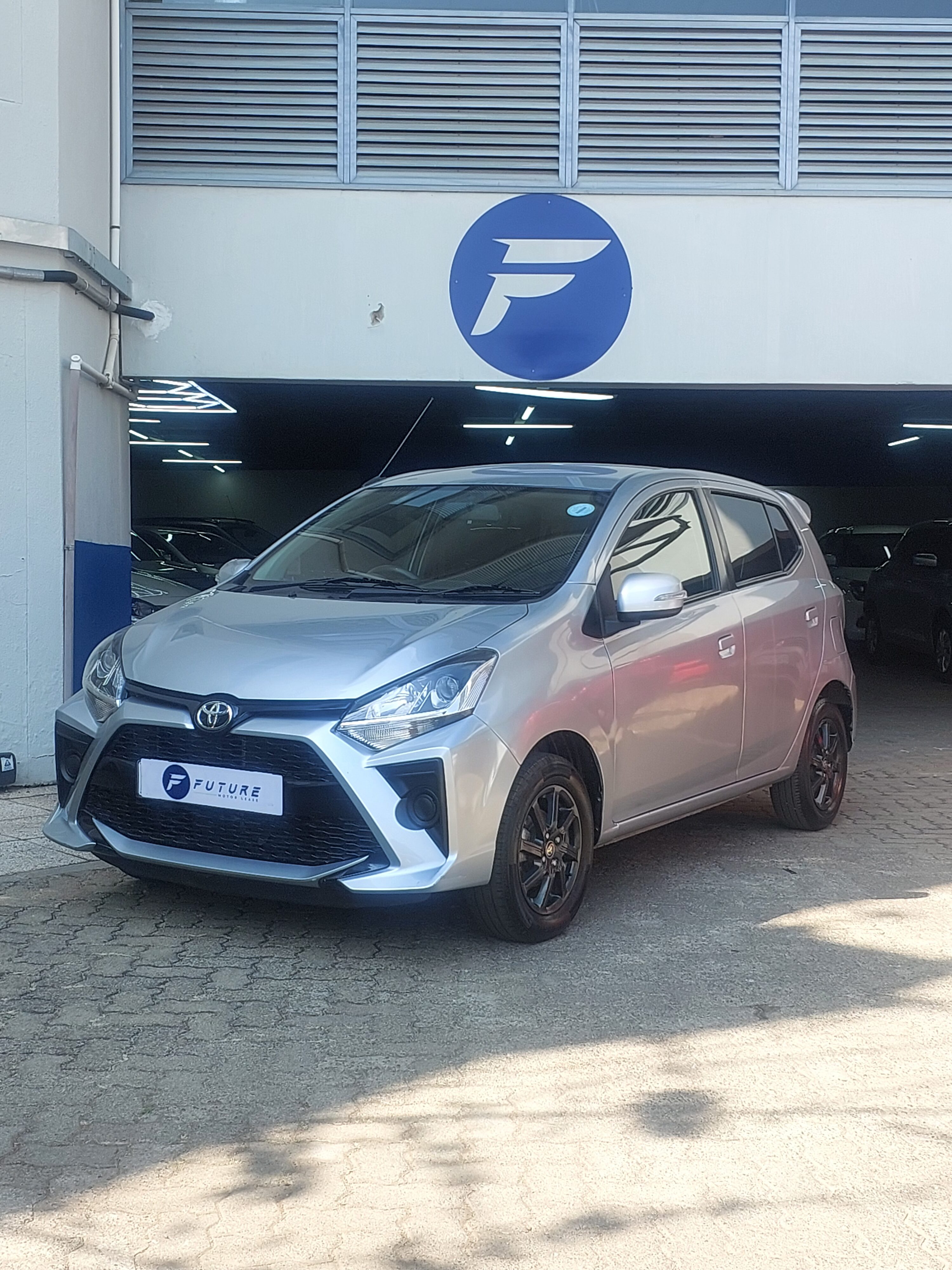 2023 SILVER TOYOTA AGYA 1.0 - Image 4