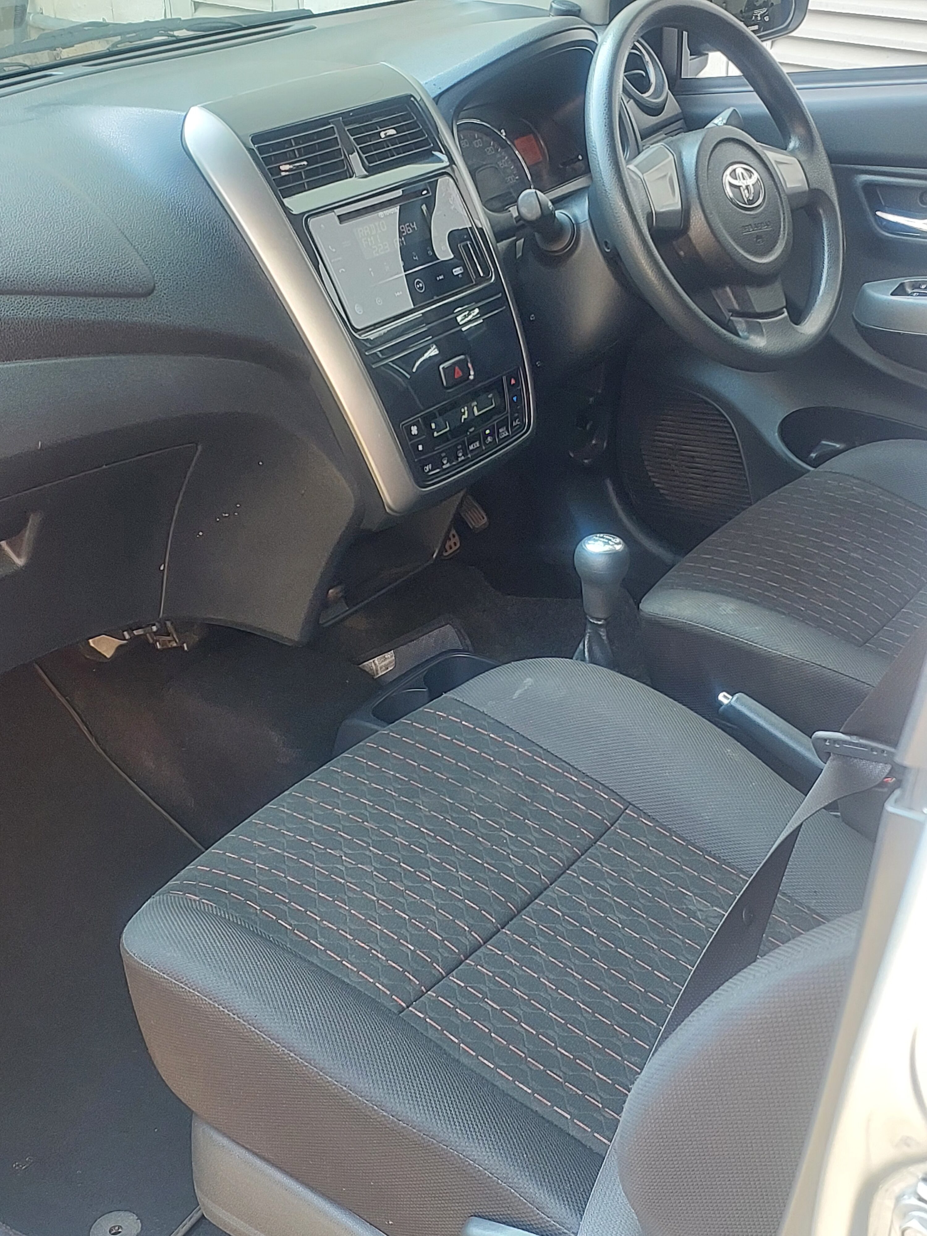 2023 SILVER TOYOTA AGYA 1.0 - Image 5