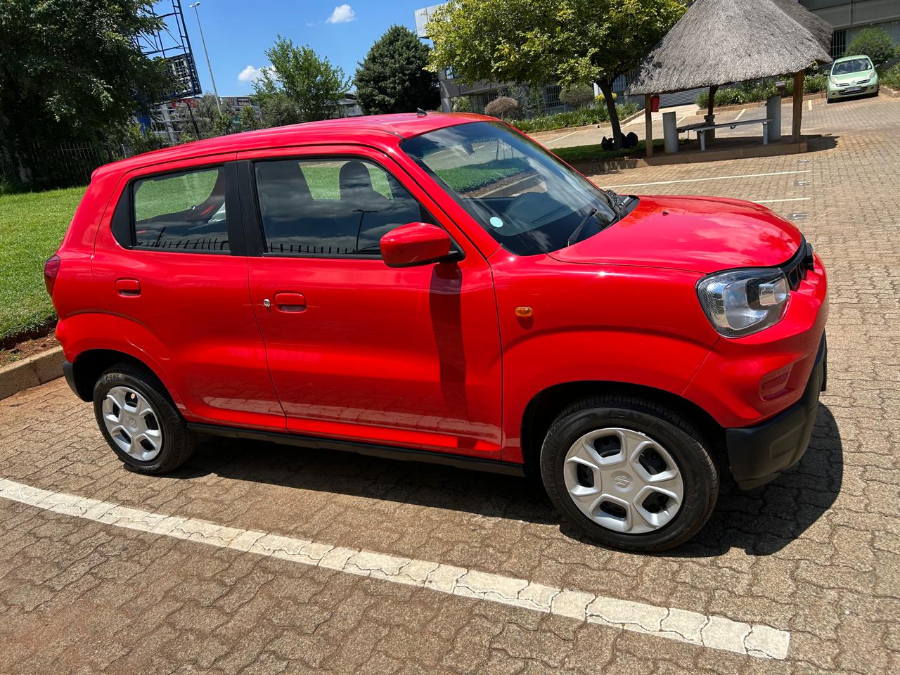 2024 RED SUZUKI S-PRESSO 1.0 GL MANUAL - Image 2