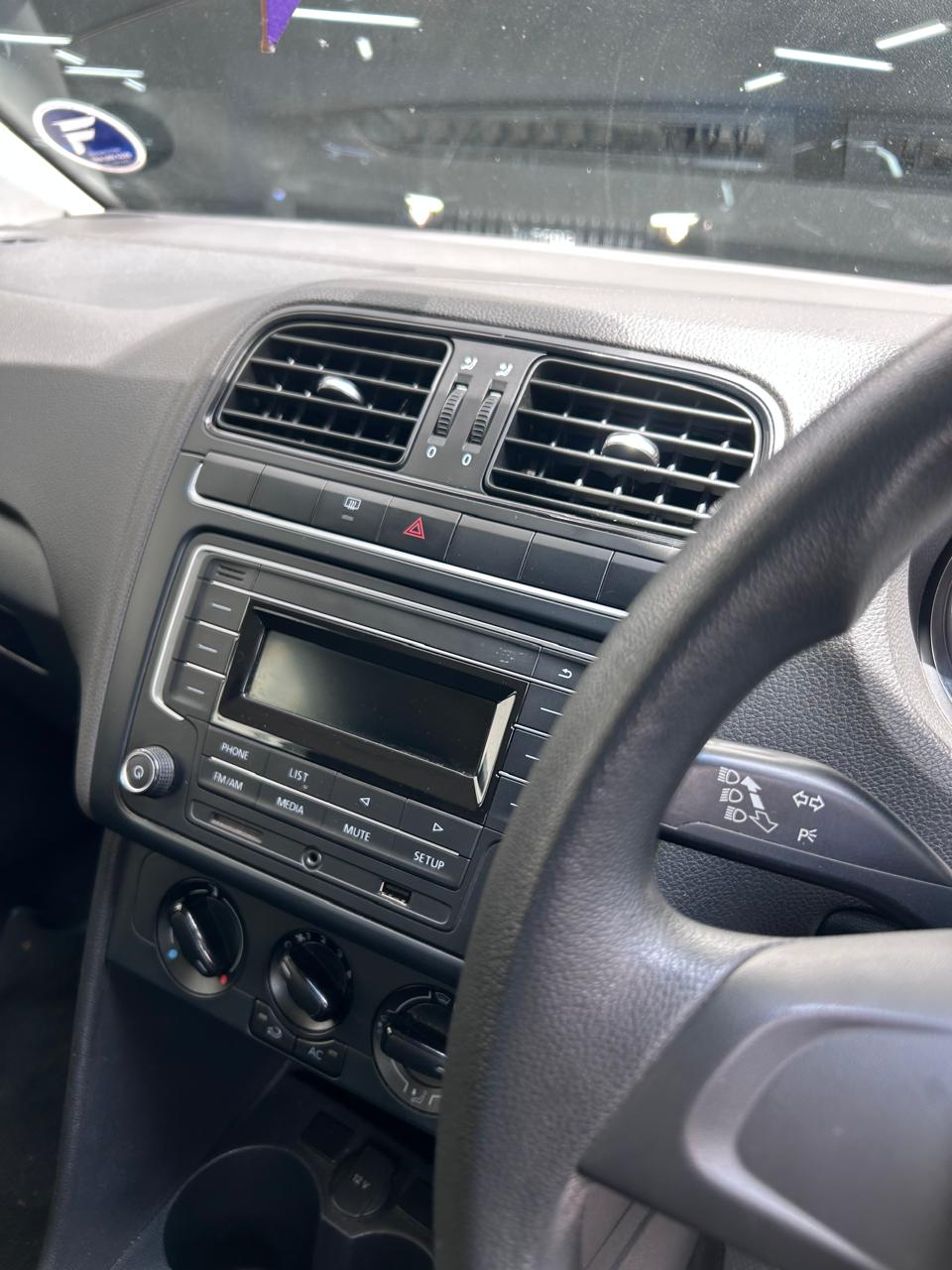 2022 SILVER VW POLO VIVO 1.4 - Image 6