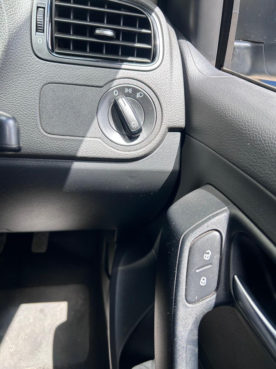 2022 SILVER VW POLO VIVO 1.4 - Image 4