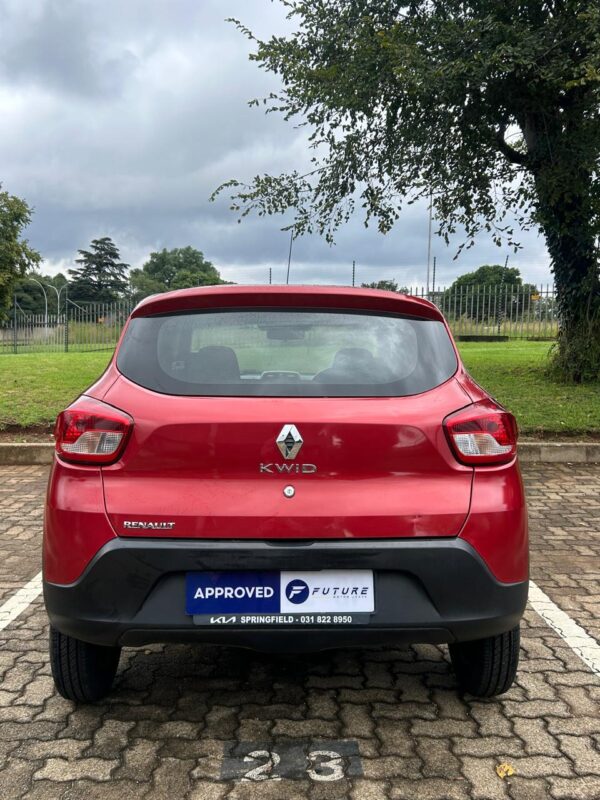 2019 RED RENAULT KWID 1.0 DYNAMIQUE - Image 4