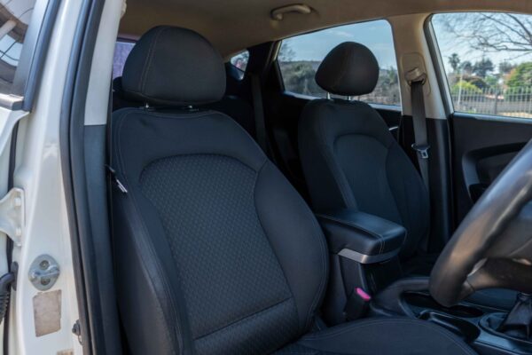 2013 WHITE HYUNDAI IX35 2.0 GL/PREMIUM - Image 3