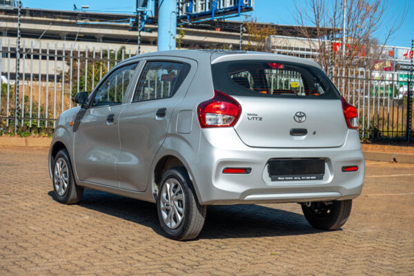 2023 TOYOTA VITZ - Image 3