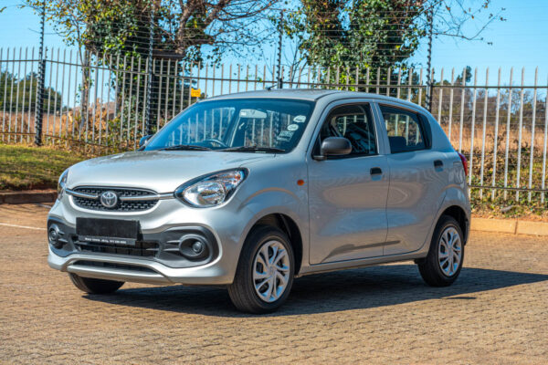 2023 TOYOTA VITZ - Image 4