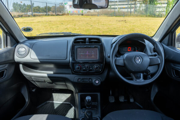 2017 SILVER RENAULT KWID EXPRESSION MANUAL - Image 4