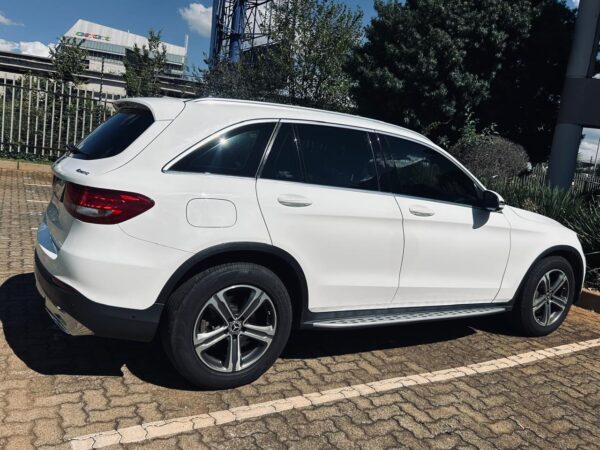 2017 WHITE MERCEDES BENZ GLC 220D 4-MATIC AUTO - Image 5