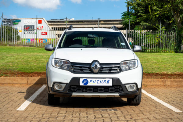 2021 WHITE RENAULT SANDERO STEPWAY MANUAL - COMING SOON