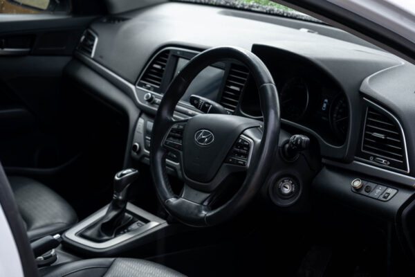 2019 HYUNDAI ELANTRA EXECUTIVE 1.6 A/T - Image 7