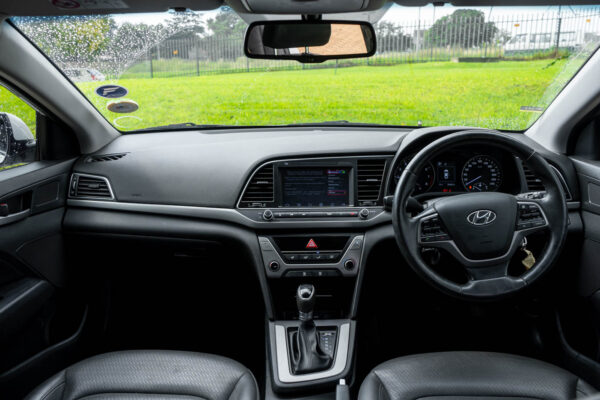 2019 HYUNDAI ELANTRA EXECUTIVE 1.6 A/T - Image 5