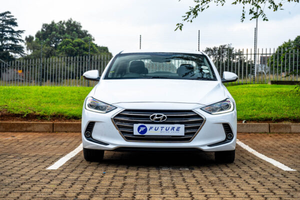 2019 HYUNDAI ELANTRA EXECUTIVE 1.6 A/T - Image 3