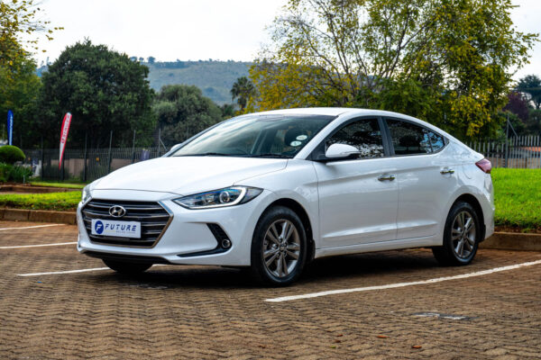 2019 HYUNDAI ELANTRA EXECUTIVE 1.6 A/T - Image 2