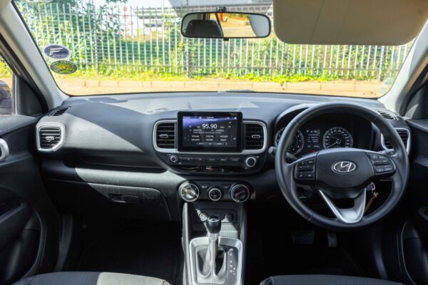 2022 HYUNDAI VENUE TGDI FLUID DCT 1.0 AUTO - Image 7
