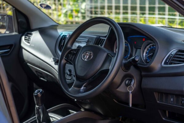 2022 TOYOTA STARLET XS 1.4 MANUAL - Image 6