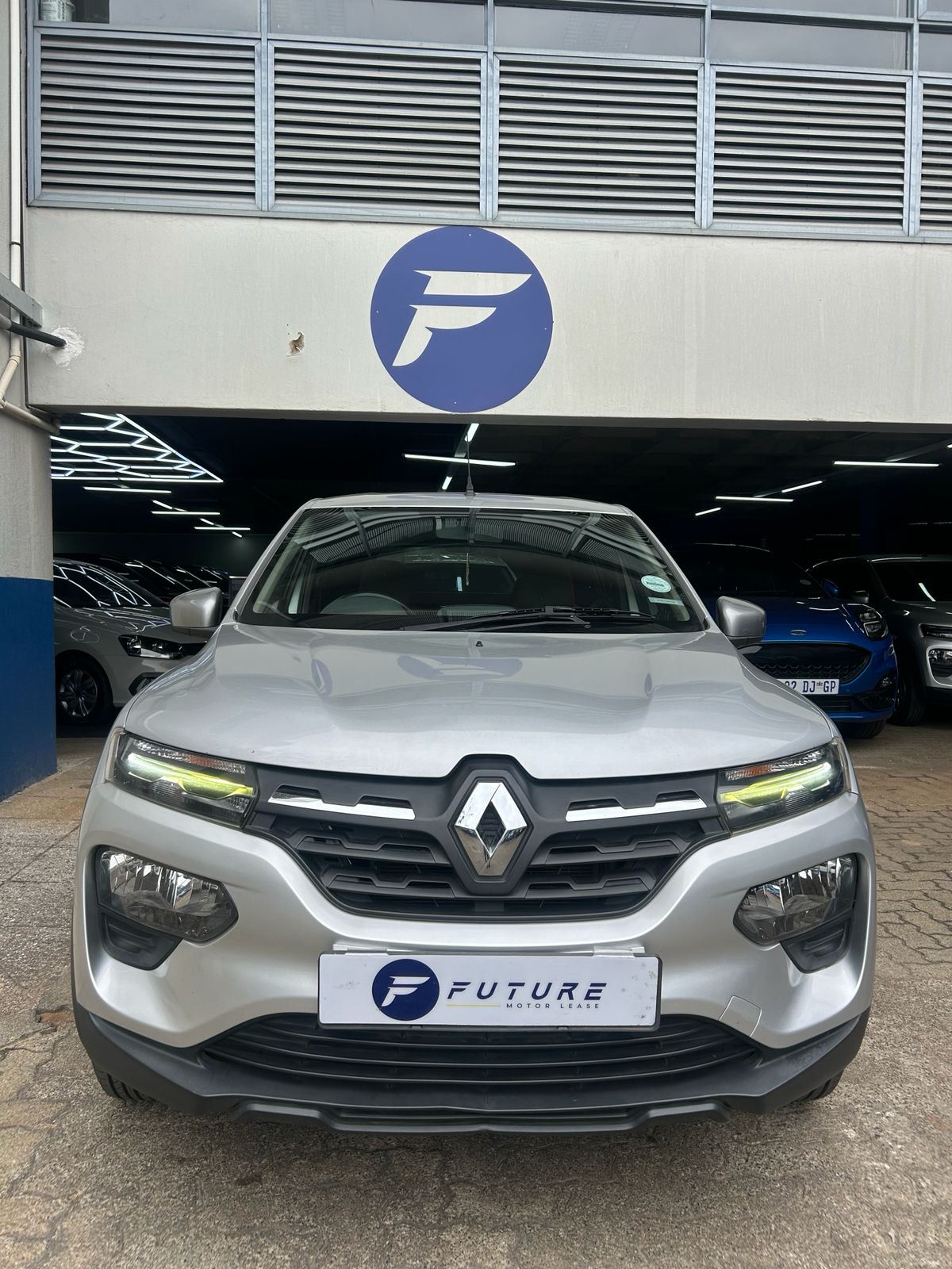 2020 SILVER RENAULT KWID 1.0 DYNAMIQUE MANUAL - Image 4