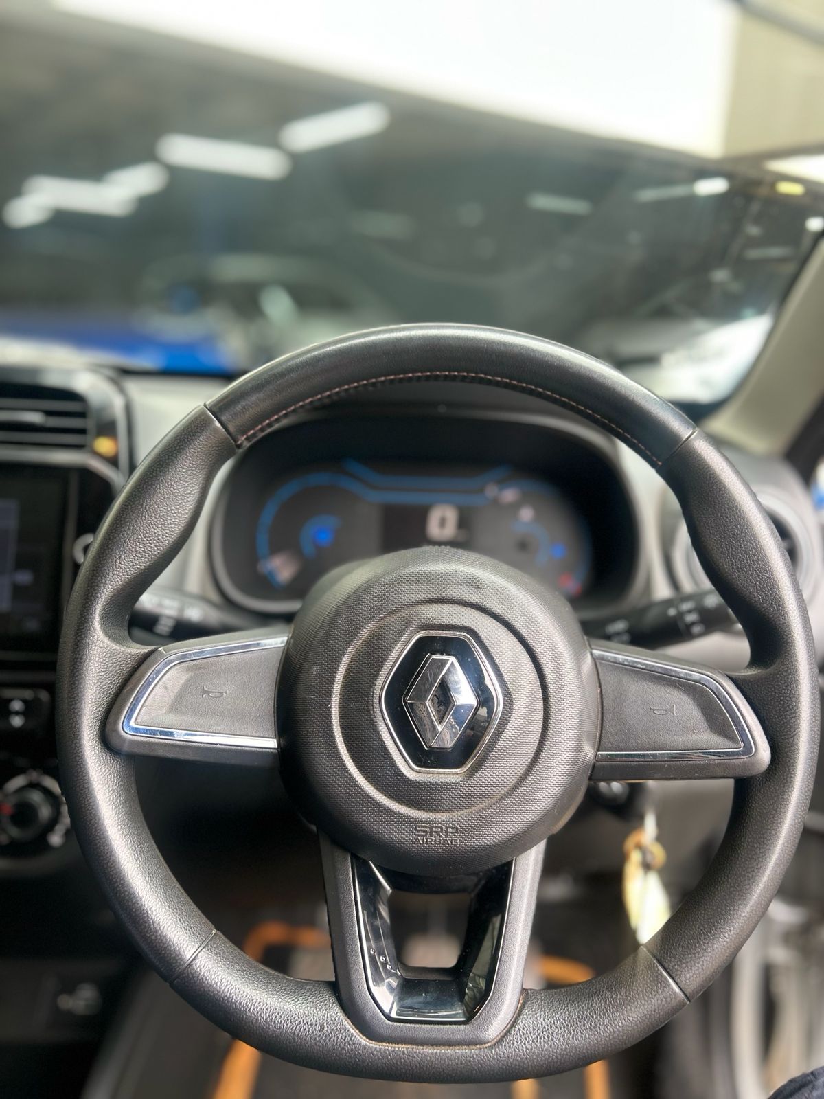 2020 SILVER RENAULT KWID 1.0 DYNAMIQUE MANUAL - Image 3