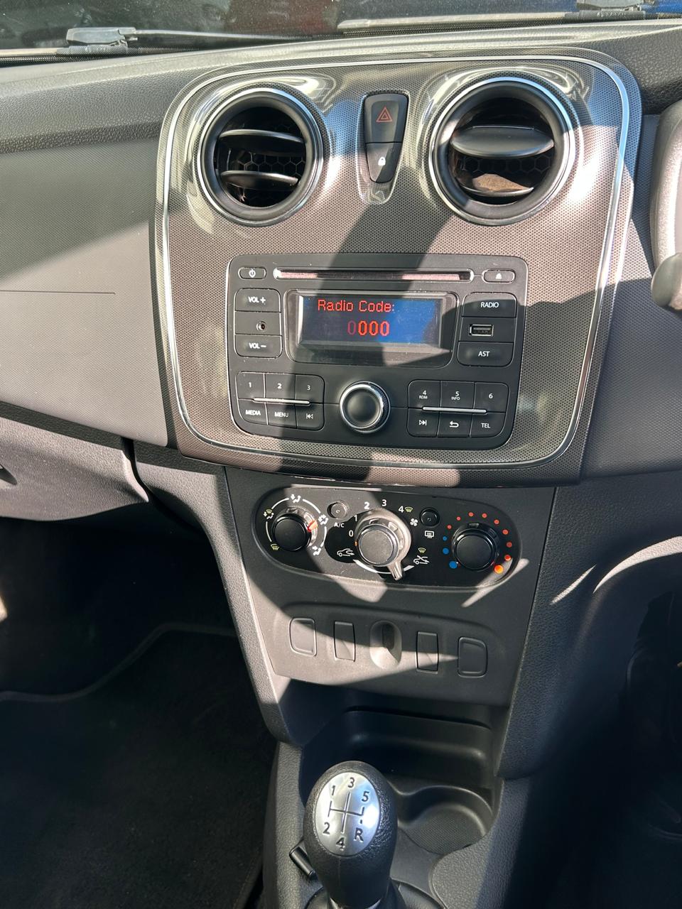 2019 WHITE RENAULT SANDERO STEPWAY EXPRESSION - Image 6