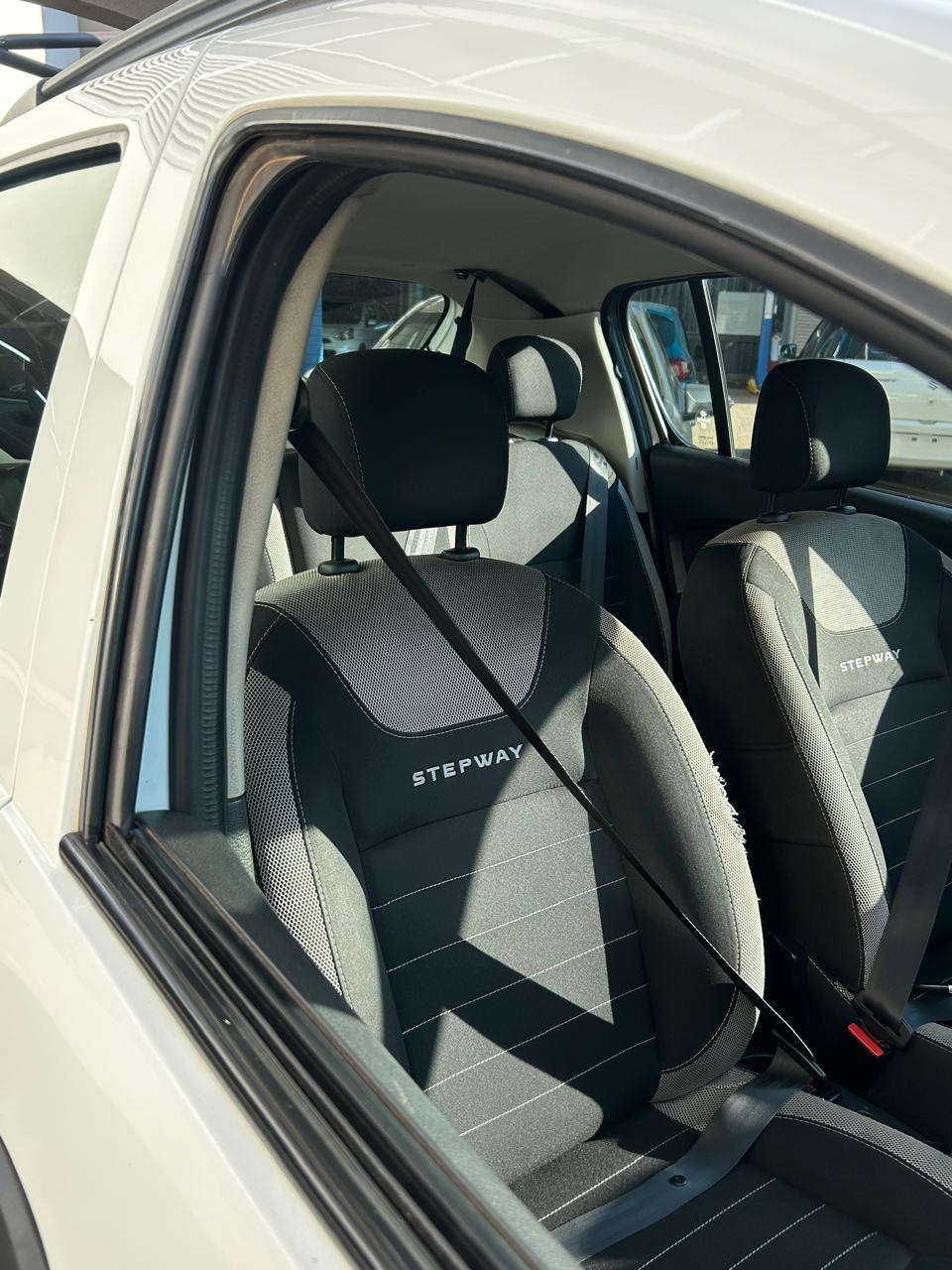 2019 WHITE RENAULT SANDERO STEPWAY EXPRESSION - Image 5
