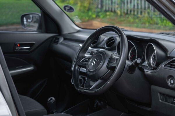 2020 SUZUKI SWIFT GLX 1.2 MANUAL - Image 2
