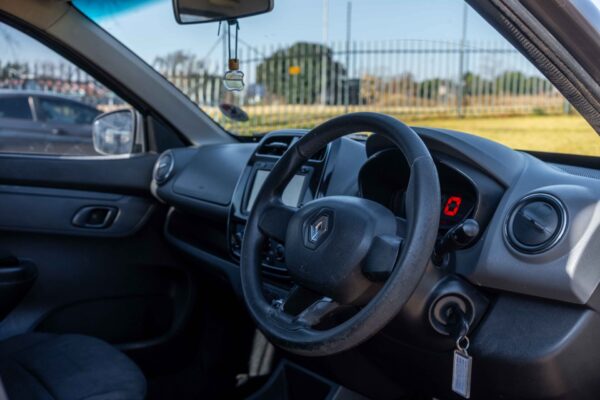2019 BROWN RENAULT KWID 1.0 DYNAMIQUE MANUAL - Image 4