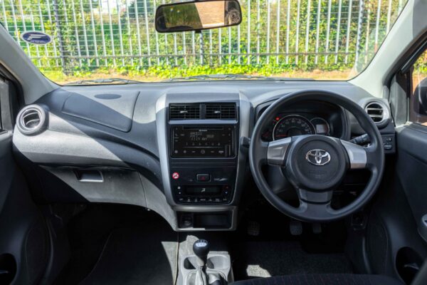 2023 SILVER TOYOTA AGYA MT 1.0 MANUAL - Image 7