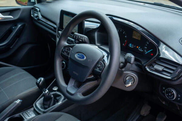 2018 WHITE FORD FIESTA ECOBOOST TREND - Image 3