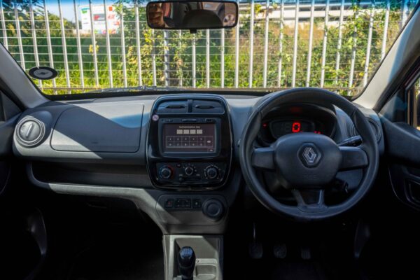 2017 RED RENAULT KWID DYNAMIQUE - Image 6