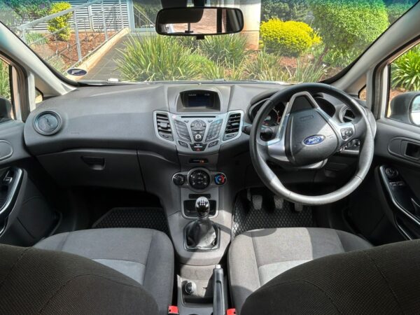 2016 SILVER FORD FIESTA AMBIENTE - Image 2