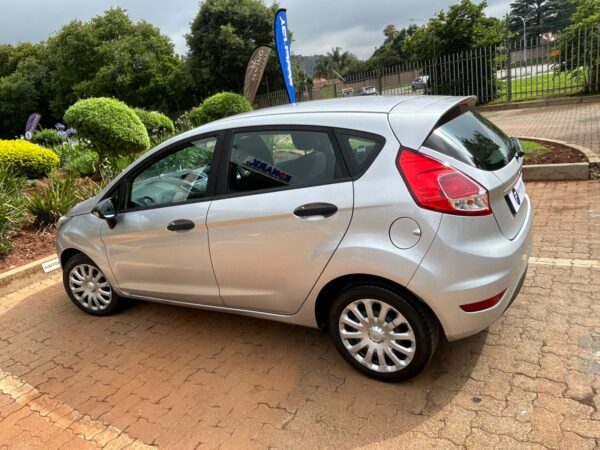 2016 SILVER FORD FIESTA AMBIENTE - Image 3
