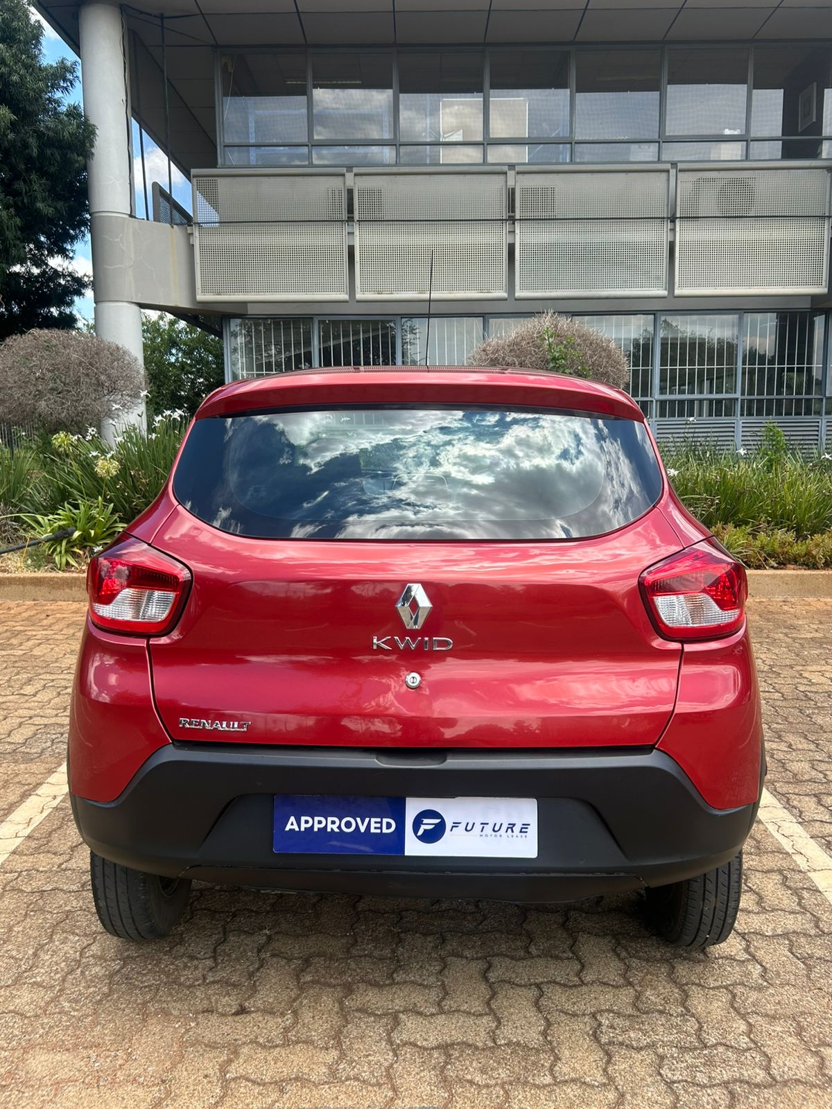 2017 RED RENAULT KWID DYNAMIQUE 5DR - Image 6