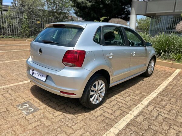 2024 SILVER VW POLO VIVO COMFORTLINE AUTOMATIC - Image 5
