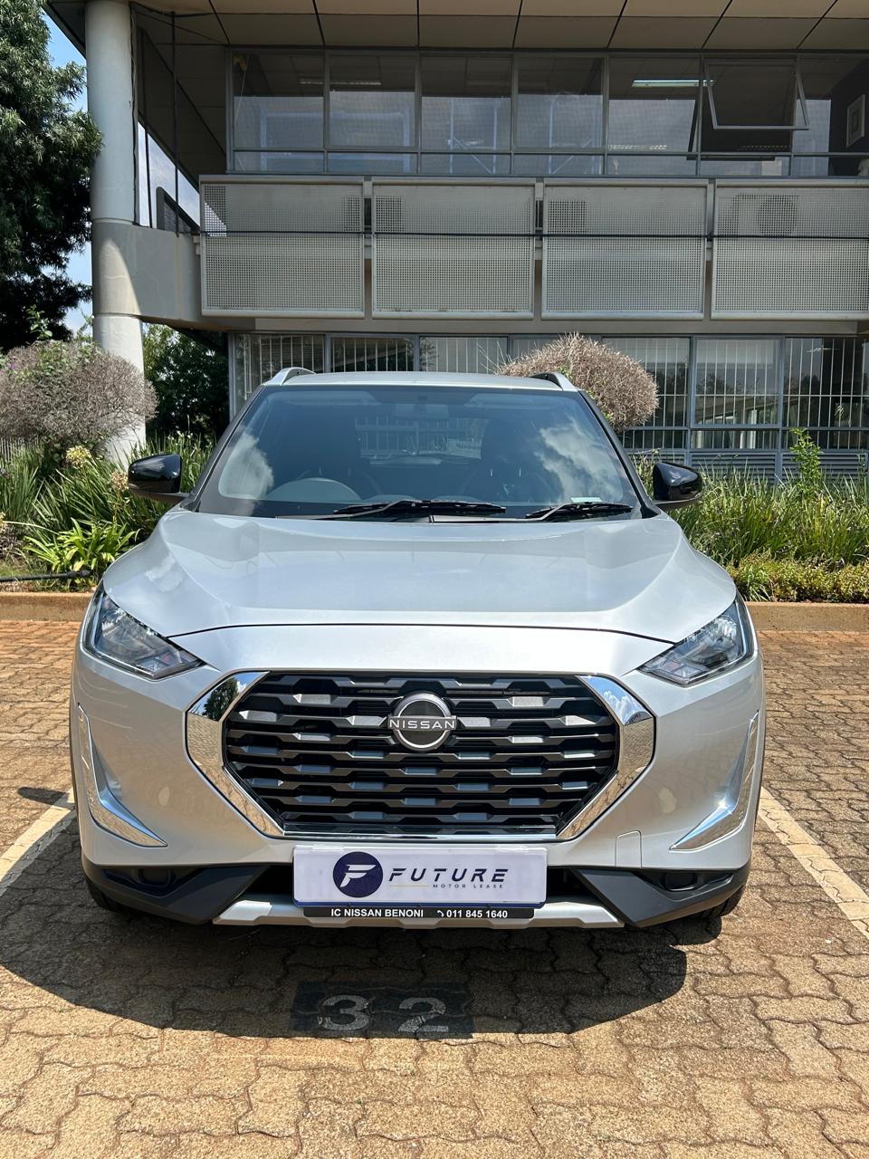 2025 SILVER NISSAN MAGNITE VISIA MANUAL1.0