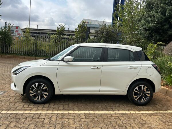 2025 WHITE SUZUKI SWIFT GLX 1.2 - Image 3