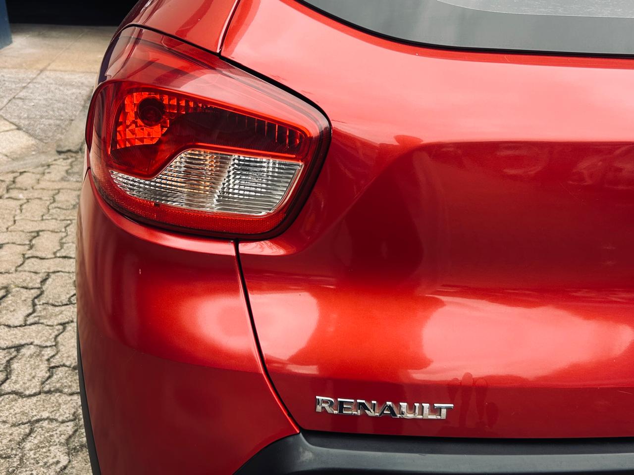 2019 RED RENAULT KWID 1.0 EXPRESSION - Image 4
