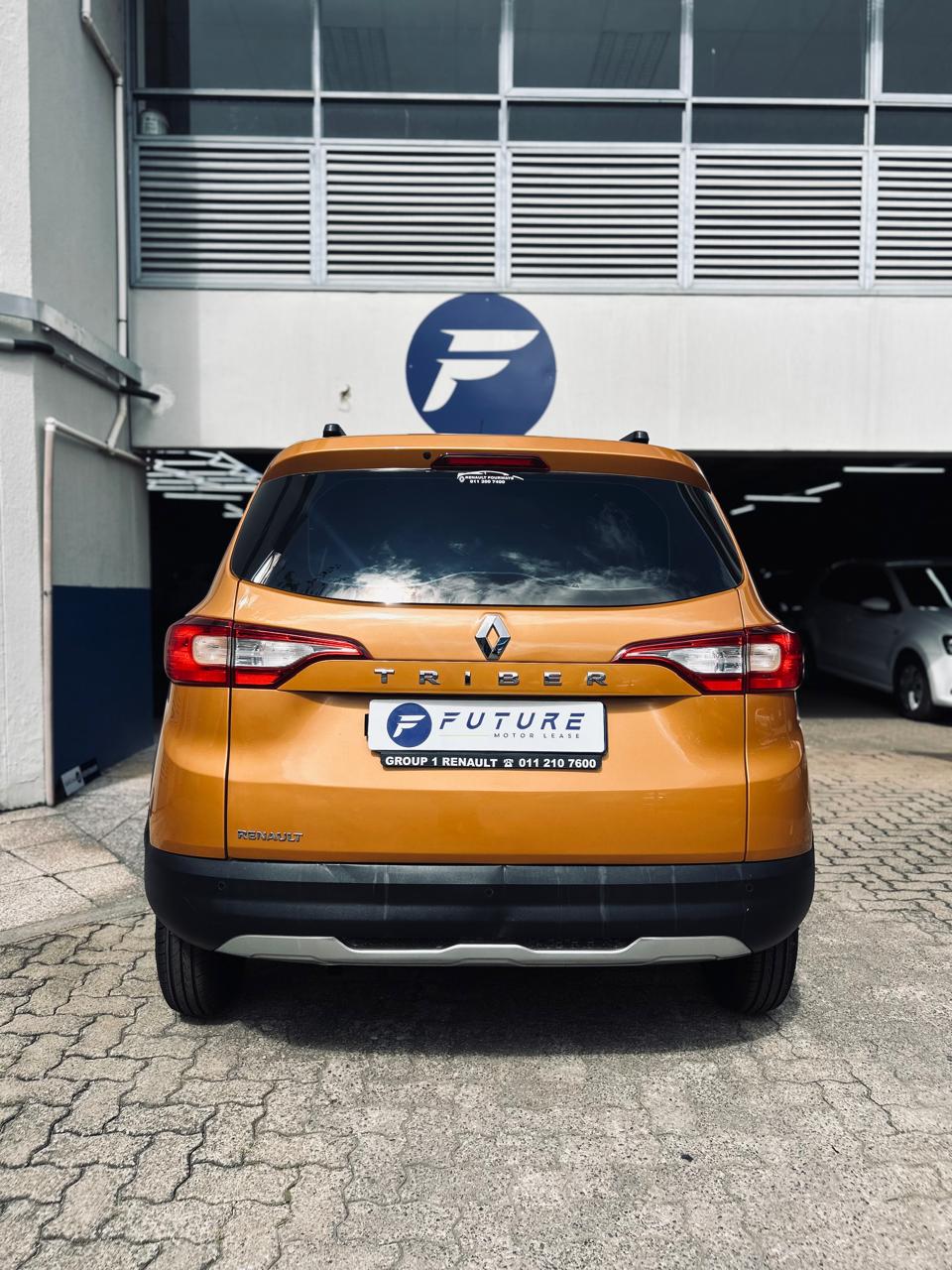 2022 YELLOW RENAULT TRIBER 1.0 EXPRESSION - Image 2