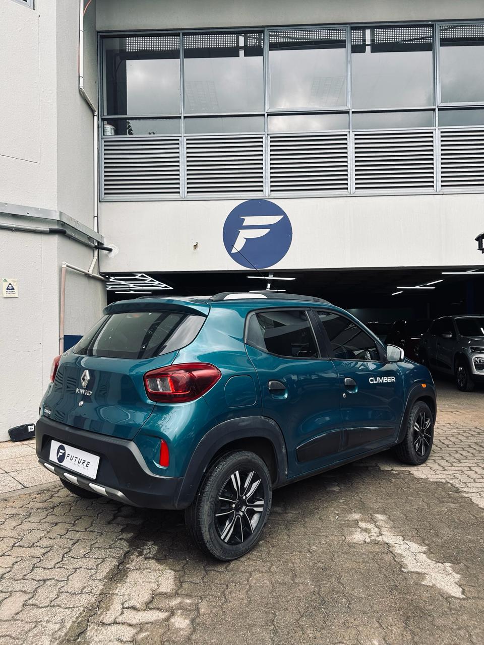 2023 BLUE RENUALT KWID CLIMBER - Image 4