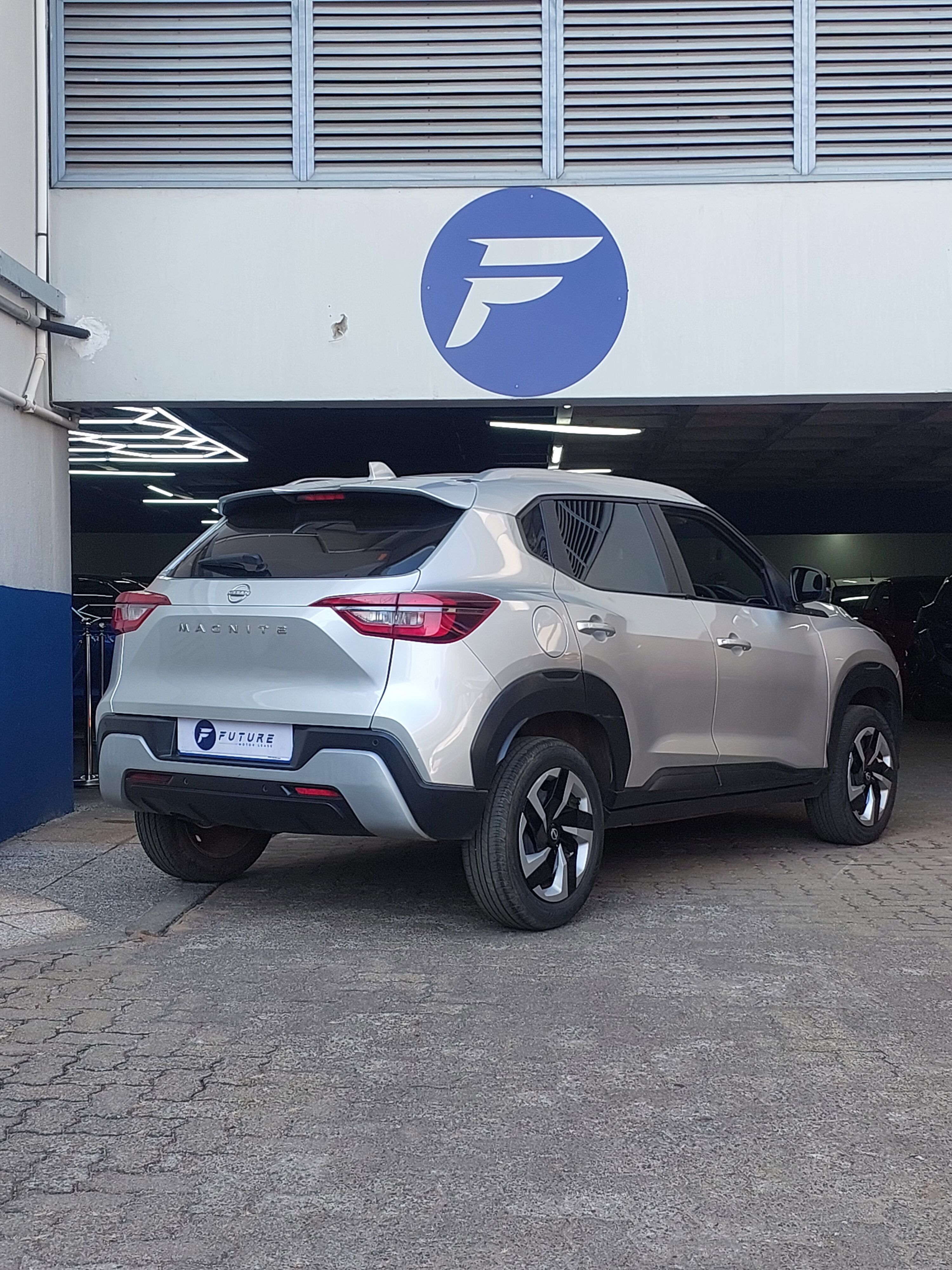 2023 NISSAN MAGNITE VISIA, SILVER - Image 4