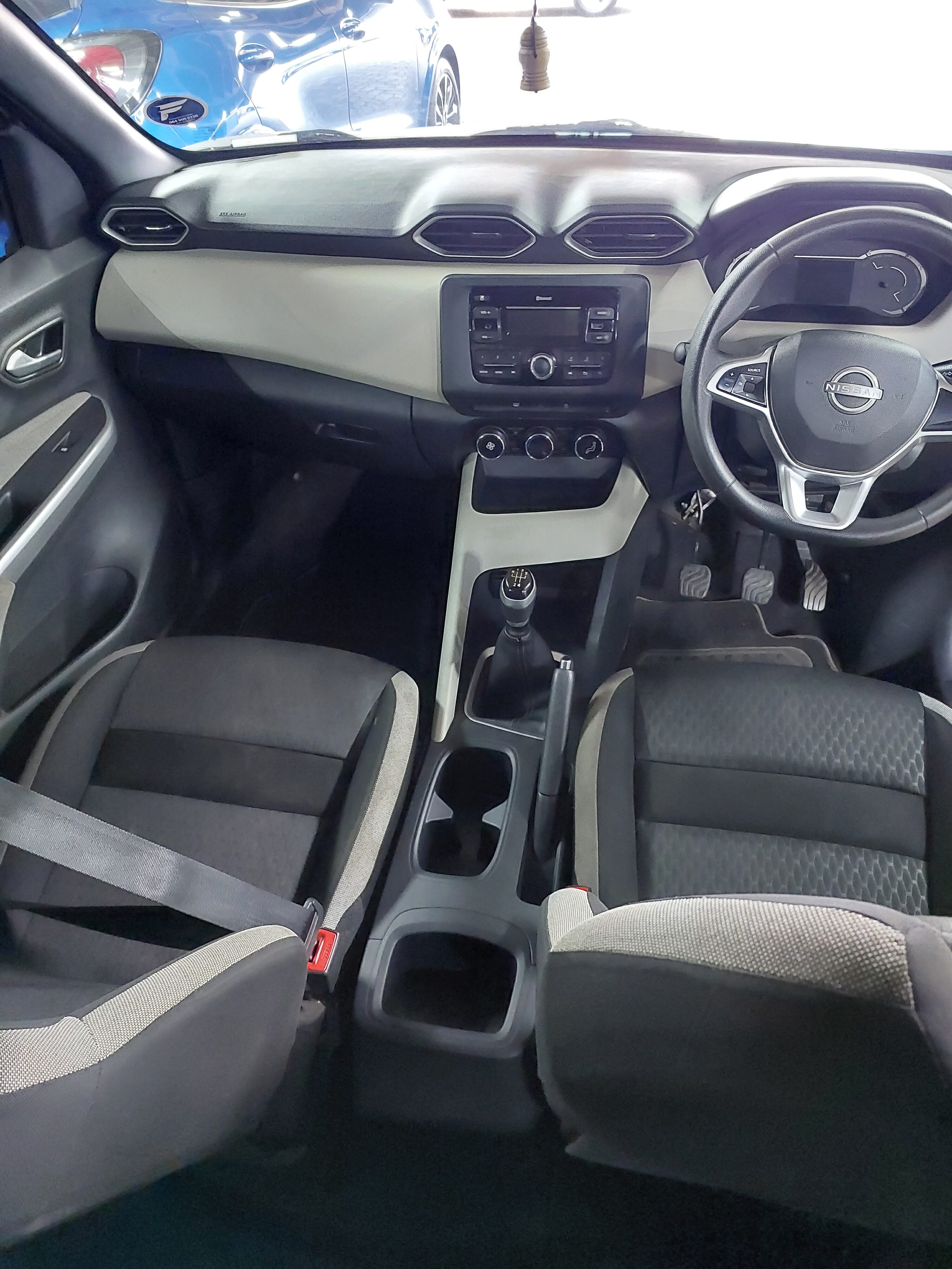 2023 NISSAN MAGNITE VISIA, SILVER - Image 6