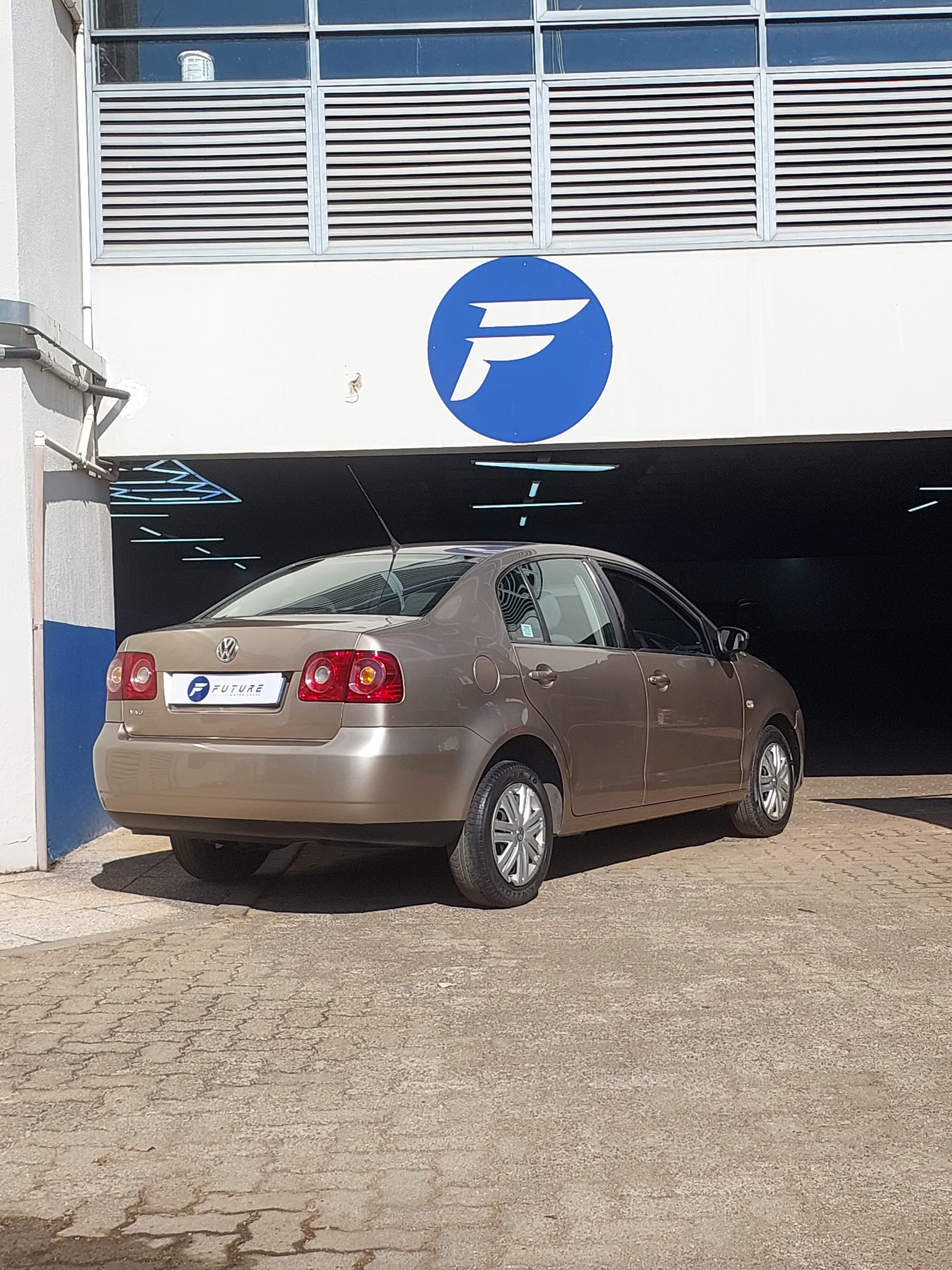 2016 VW POLO VIVO TRENDLINE SEDAN - Image 4