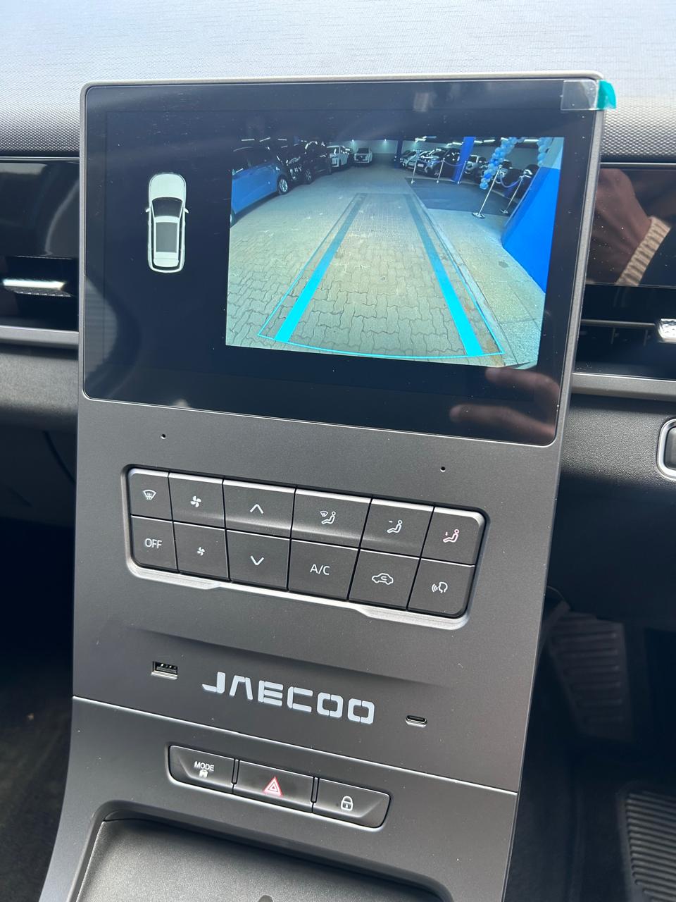 2026 WHITE JAECOO J5 1.5T CORE A/T - Image 6