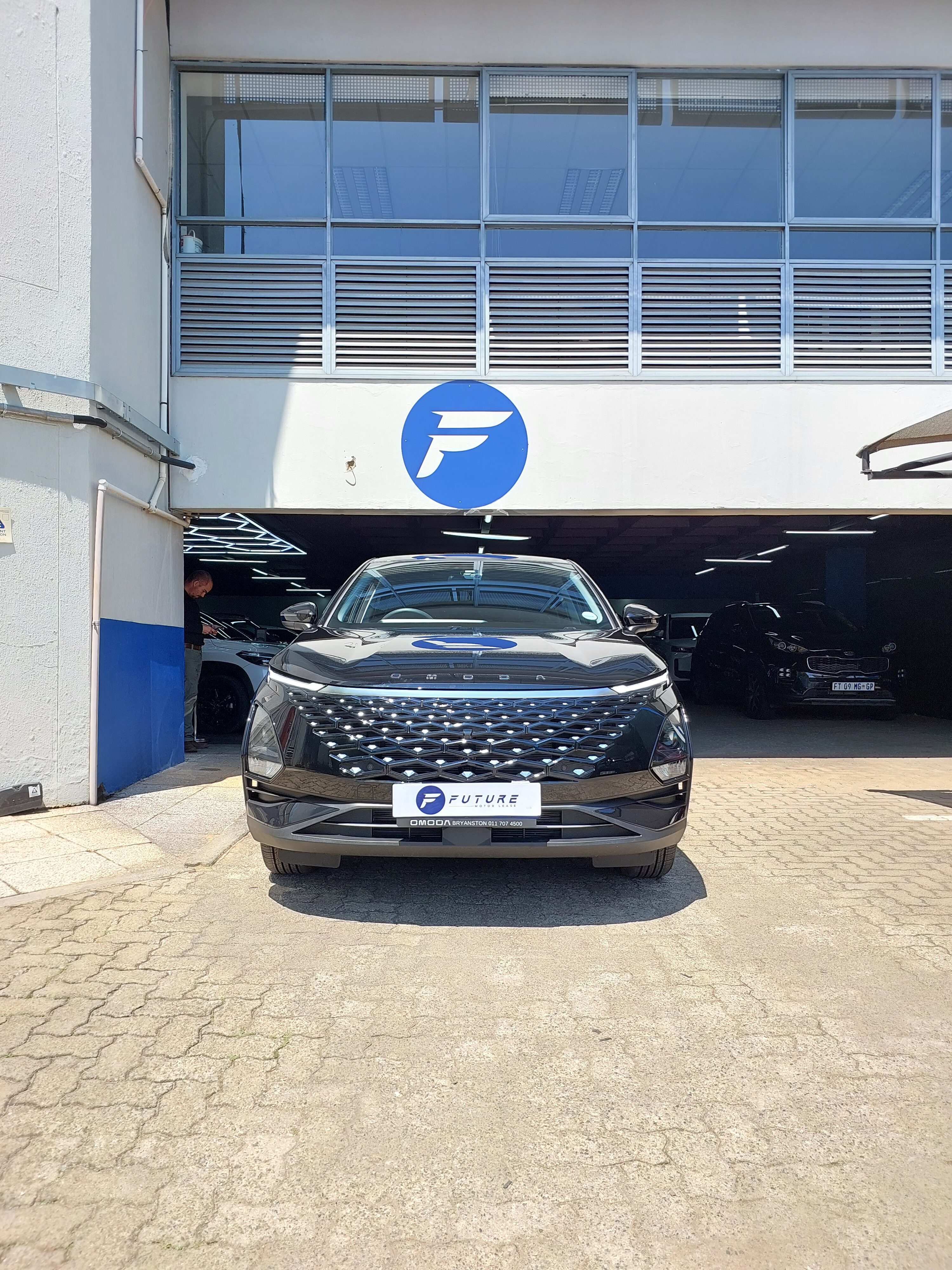 BRAND NEW BLACK OMODA C5 STREET - Image 5
