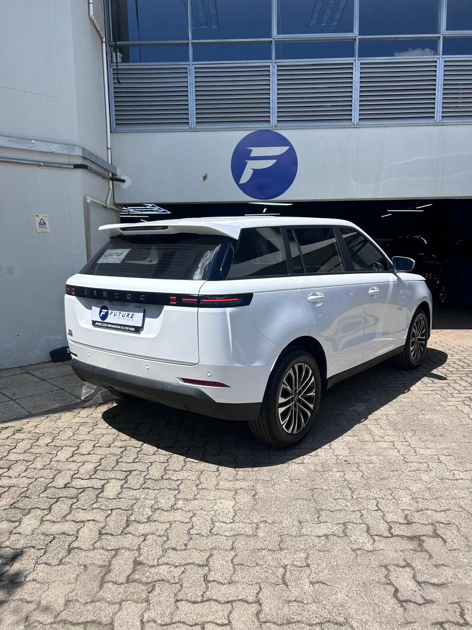 2026 WHITE JAECOO J5 1.5T CORE A/T - Image 4