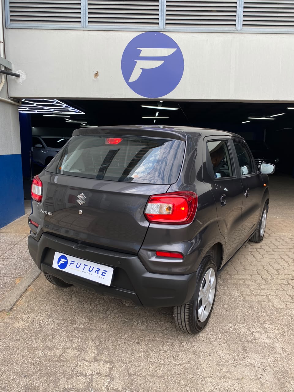 2025 GREY SUZUKI S-PRESSO 1.0 GL AMT - Image 2